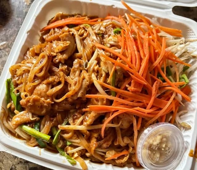 Curry Pad Thai.